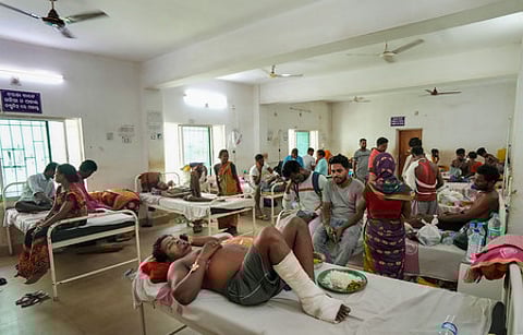 போா்க்கால அடிப்படையில் மறுசீரமைப்புப் பணிகள்