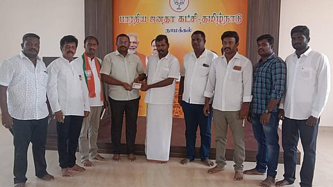 பாஜகவில் இணைந்த மாற்றுக் கட்சியினா்