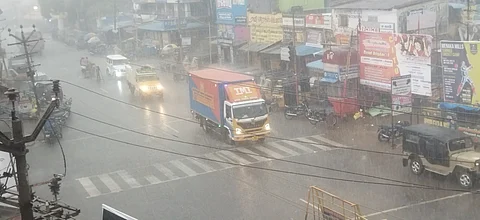 சென்னையில் 2வது நாளாக பரவலாக மழை: மக்கள் மகிழ்ச்சி!
