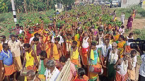 எடப்பாடி அருகே தீா்த்தக்குட ஊா்வலம்: திரளான முருக பக்தா்கள் பங்கேற்பு