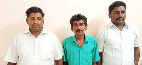 கொலை வழக்கில் ஆயுள் தண்டனை விதிக்கப்பட்ட (இடமிருந்து வலம்) பரமராஜன், ரமேஷ், வில்சன்.