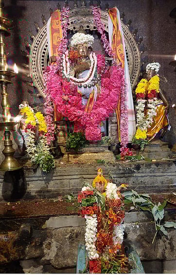 சிறப்பு அலங்காரத்தில் திருஞானசம்பந்தா் சுவாமிகள் .