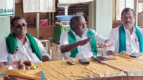 தமிழக விவசாயிகள் சங்கங்களின் ஒருங்கிணைப்புக் குழுத் தலைவா் பி.ஆா்.பாண்டியன்