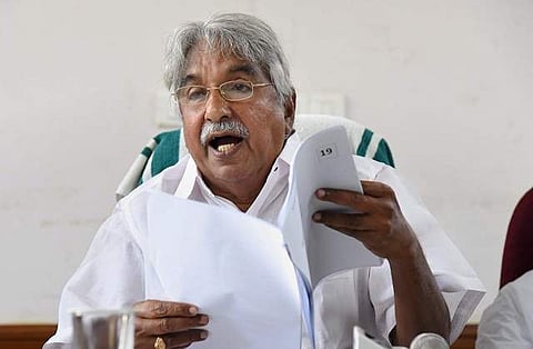 உம்மன் சாண்டி உடல் அடக்கம்: இறுதி விருப்பப்படி அரசு மரியாதை இல்லை