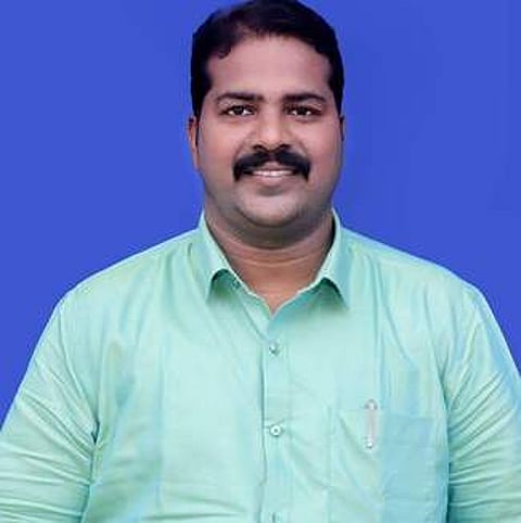 லஞ்சம்: சீவாடி ஊராட்சித் தலைவா் கைது