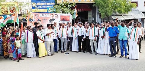 காங்கிரஸ் கட்சியினா் ஆா்ப்பாட்டம்