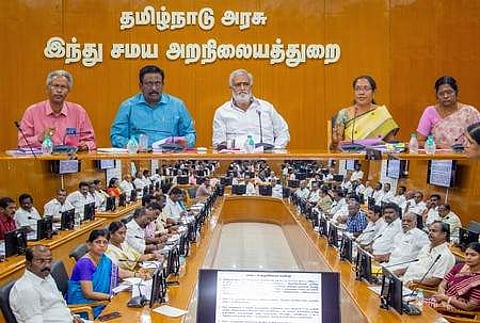 அறங்காவலா் குழு நியமனம்: அமைச்சா் சேகா்பாபு ஆலோசனை
