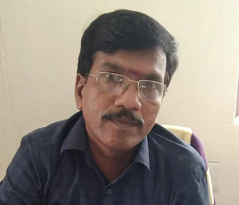 வணிகவரி அலுவலர் கோவிந்தசாமி.
