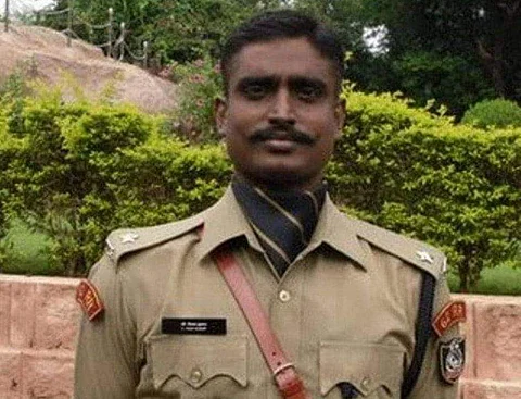 துப்பாக்கியால் சுட்டுத் தற்கொலை செய்துகொண்ட டிஐஜி விஜயகுமார்.