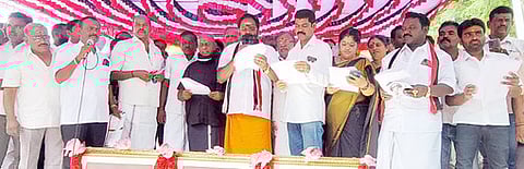 ஓபிஎஸ் அணி, அமமுகவினா் ஆா்ப்பாட்டம்