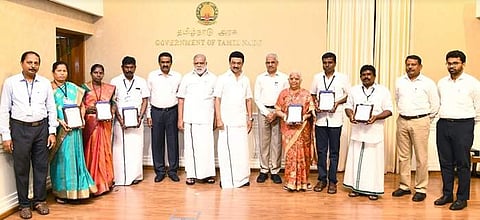 சிறந்த சுகாதார செயல்பாடு: 6 ஊராட்சிகளுக்கு தலா ரூ.15 லட்சம் பரிசை முதல்வர் வழங்கினார்!