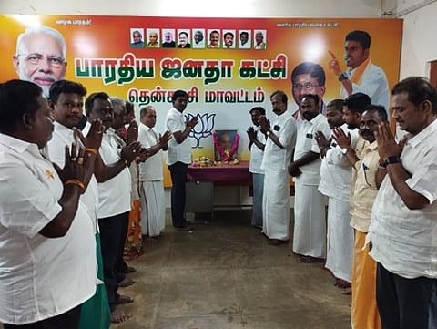 தென்காசியில் வாஜ்பாய் நினைவு நாள்