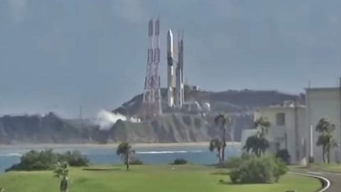 நிலவுக்கு அனுப்பப்பட இருந்த ஸ்லிம் விண்கலத்தை நிறுத்தி வைத்தது ஜப்பான்!