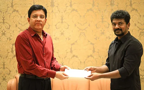 நெல்சனுக்கு பரிசுத்தொகை!
