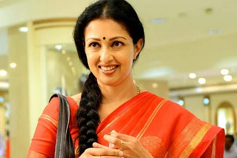 பவன் கல்யாணுக்கு அம்மாவாக நடிக்கும் கௌதமி!