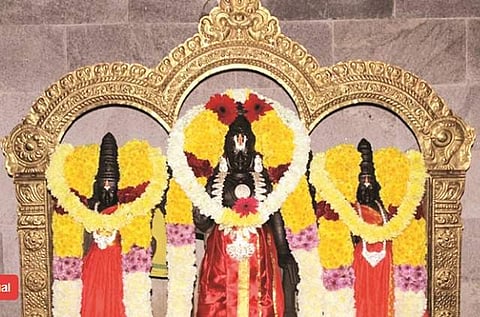 பிள்ளைப் பேறு அருளும்...