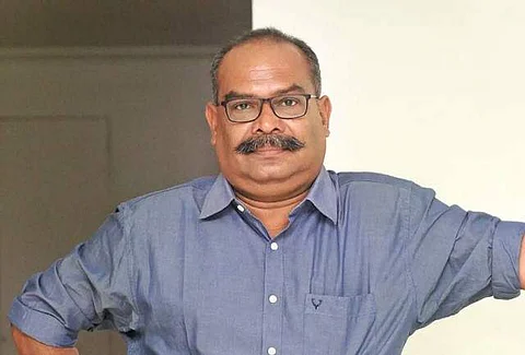 பாலியல் ரீதியான கிண்டல்.. சர்ச்சையில் பிரபல நடிகர்!