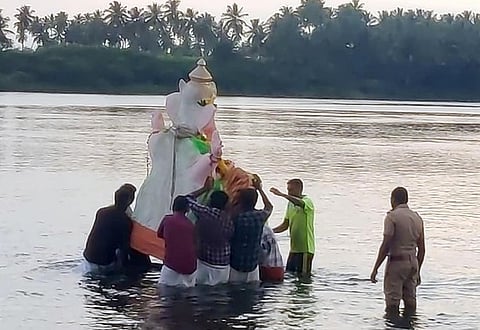 அம்மாபேட்டையில் விசா்ஜனம் செய்யப்பட்ட விநாயகா் சிலைகள்.