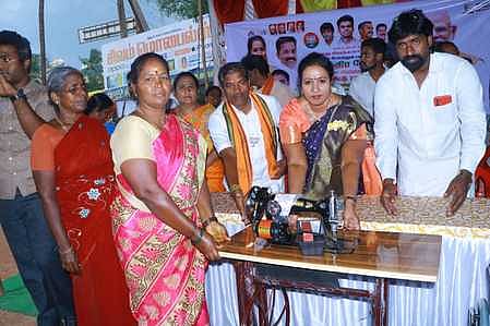 பாஜகவினா் நல உதவி