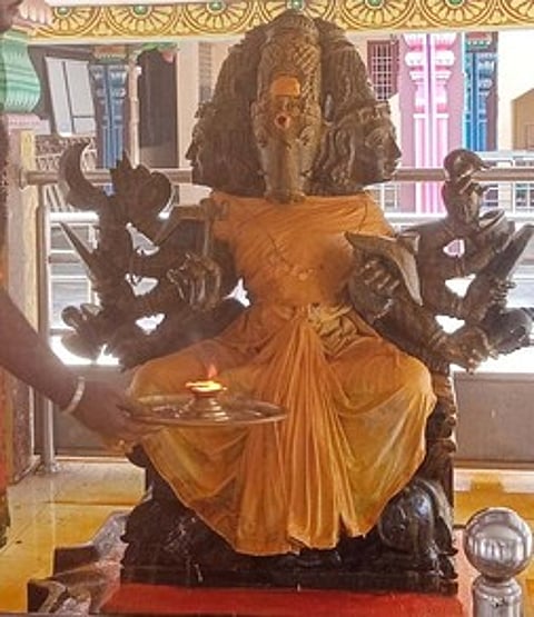 சிறப்பு அலங்காரத்தில் ஸ்ரீ பஞ்சமுக வாராஹி அம்மன்.