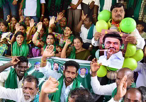 காவிரி: உச்சநீதிமன்றத் தீா்ப்பைக் கண்டித்து கா்நாடகத்தில் போராட்டம்