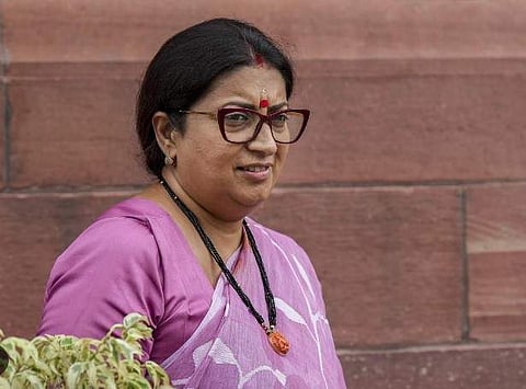 அரசியலமைப்பு நடைமுறைகளை பின்பற்ற வேண்டாமா?: ஸ்மிருதி இரானி