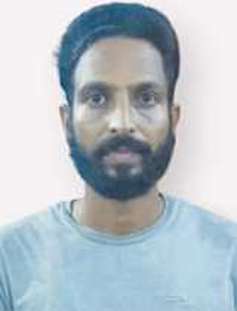 நகை பறிப்பு வழக்கில் முன்னாள் ராணுவ வீரா் கைது