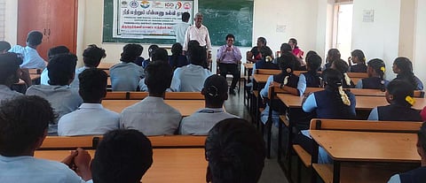 சங்கரன்கோவில் மனோ கல்லூரியில் மின்னணு கல்வி முகாம்