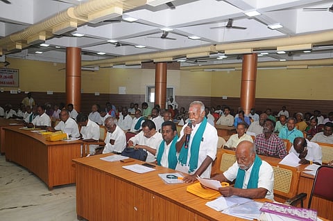 குறுவை-சம்பா பாதிப்புஏக்கருக்கு ரூ.35 ஆயிரம் நிவாரணம் வழங்க விவசாயிகள் கோரிக்கை