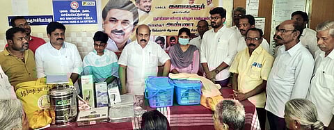 அரசு ஆரம்ப சுகாதார நிலையத்துக்கு மருத்துவ உபகரணங்கள் அளிப்பு