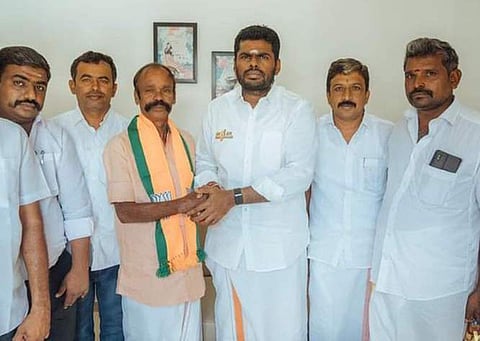 திமுக முன்னாள் எம்எல்ஏ பாஜகவில் இணைந்தாா்