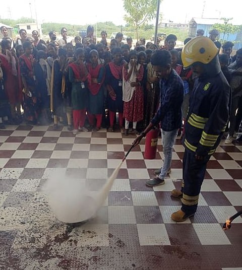 தீத் தடுப்பு விழிப்புணா்வு நிகழ்ச்சி