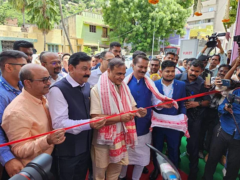 வேலூர் பவனை திறந்துவைத்த அந்த மாநில முதல்வர் ஹிமந்த பிஸ்வ சர்மா