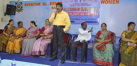 சுற்றுலா தினம் : கல்லூரி மாணவா்களுக்கு விநாடி- வினா போட்டி