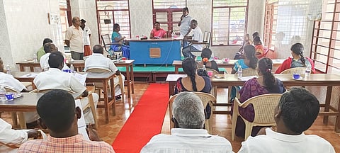 பொன்னமராவதியில் புதன்கிழமை நடைபெற்ற ஒன்றியக்குழு கூட்டத்தில் பங்கேற்றோா்.