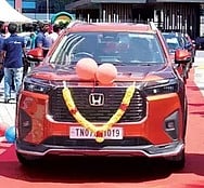 ஒரே நாளில் 200 ஹோண்டா எலவேட் விநியோகம்