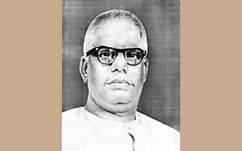 தமிழுக்குத் தொண்டாற்றித் தம்புகழ் நிறுவியவர்!