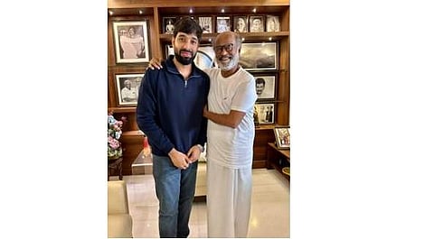 நடிகர் ரஜினிகாந்தை சந்தித்து வாழ்த்து பெற்ற மார்க் ஆண்டனி இயக்குநர்