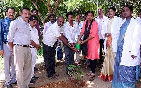 உறுப்பு தானம் செய்ய முன்வர வேண்டும்