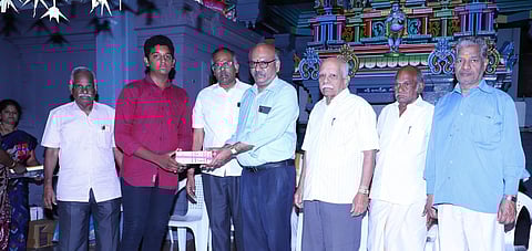 ஆத்தூா் துளுவ வேளாளா் மகாஜன மன்றத்தின் கோகுலாஷ்டமி விழாவில் கலந்து கொண்டவா்கள்.