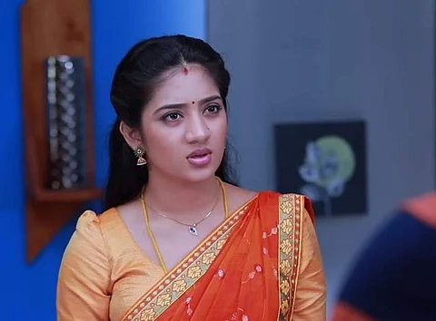 சீரியலிலிருந்து விலகியதற்கு மன்னிப்பு கேட்ட நடிகை!