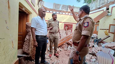 திருச்சியில் வீட்டின் மேற்கூரை விழுந்ததில் 4 பேர் பலி