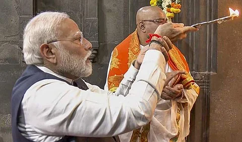 நாசிக்கில் காலாராம் கோயிலில் பிரதமர் மோடி வழிபாடு!
