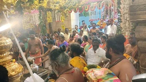 சமயபுரம் கோயிலில் தைப்பூச திருவிழா கொடியேற்றத்துடன் தொடக்கம்