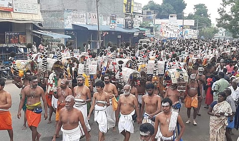 நத்தத்தில் நகரத்தார் காவடிகள்