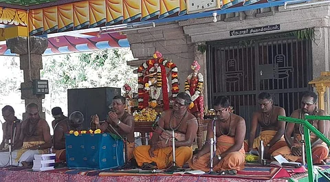 முற்றோதலில் பங்கேற்ற பவானி தியாகராச அய்யா உள்ளிட்டோர்