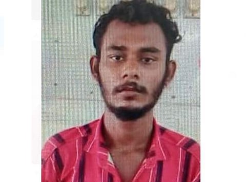 வீட்டில் பதுங்கியிருந்த கொலைக் குற்றவாளி: திருநெல்வேலி காவல் துறையினர் துப்பாக்கிச் சூடு