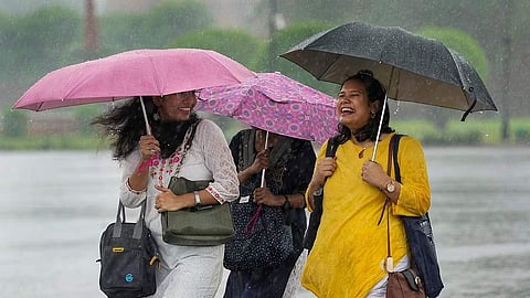 பலத்த மழை எச்சரிக்கை | Heavy rain warning