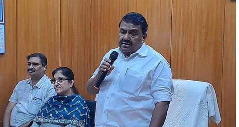 தேர்தலுக்கு முன்பாக செமஸ்டர் தேர்வு: அமைச்சர் ராஜகண்ணப்பன்