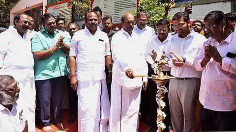 அமைச்சா் எ.வ.வேலு